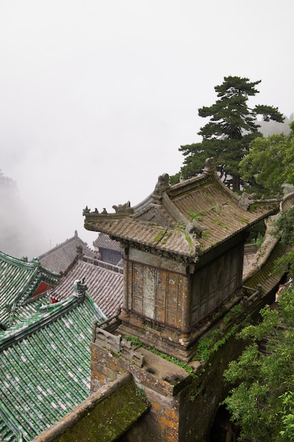 I tetti dei monasteri di Wudang.