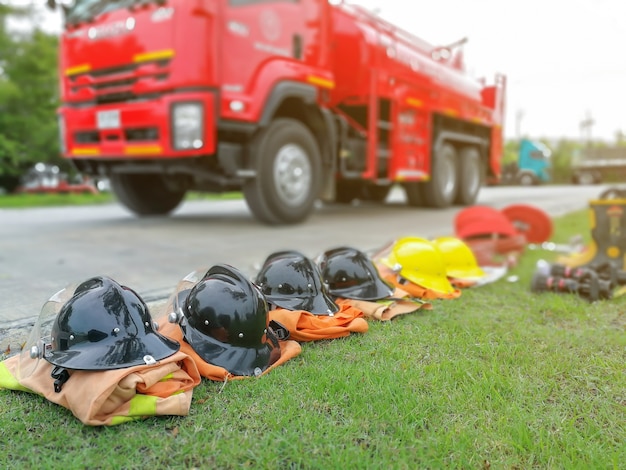I vigili del fuoco strumenti estintore e tubo flessibile, accessori e attrezzature per la lotta antincendio