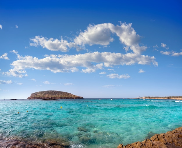 Ibiza Cala Comte conta spiaggia Baleari