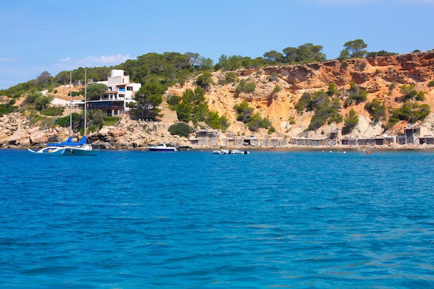 Ibiza Cala dHort d Hort vista dalla barca in Baleari