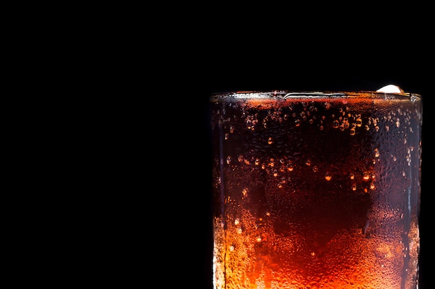 Ice cola su nero