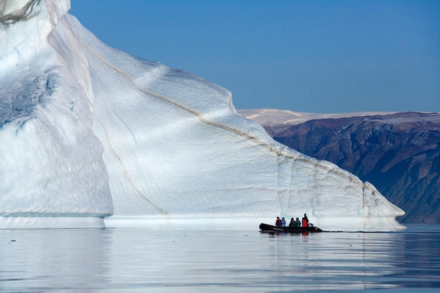 'Iceberg cimitero' nel fiordo Franz Joseph Groenlandia