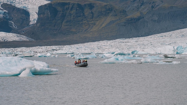 Iceberg e ghiacciai di ghiaccio in Islanda