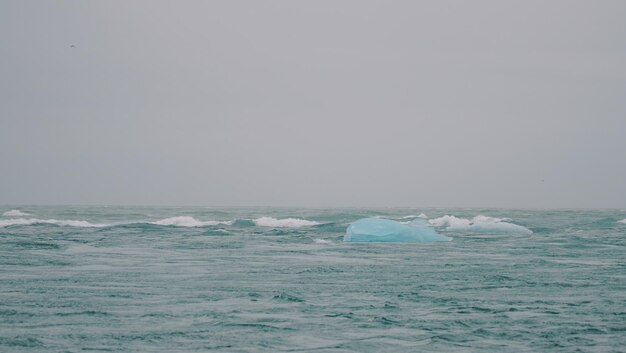 Iceberg e ghiacciai di ghiaccio in Islanda