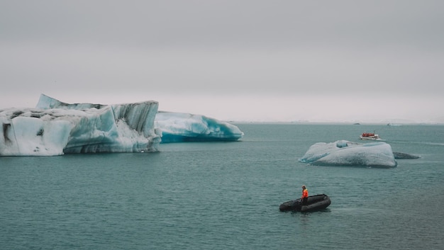 Iceberg e ghiacciai di ghiaccio in Islanda