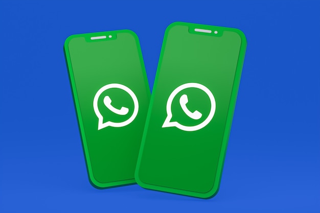 Icona di Whatsapp sullo schermo dello smartphone o del telefono cellulare 3d render