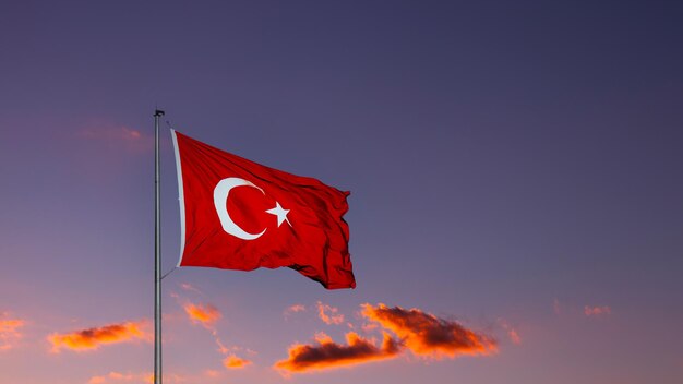 Il 30 agosto è la Giornata della Vittoria della Turchia o il 30 agosto Zafer Bayrami sfondo e bandiera turca