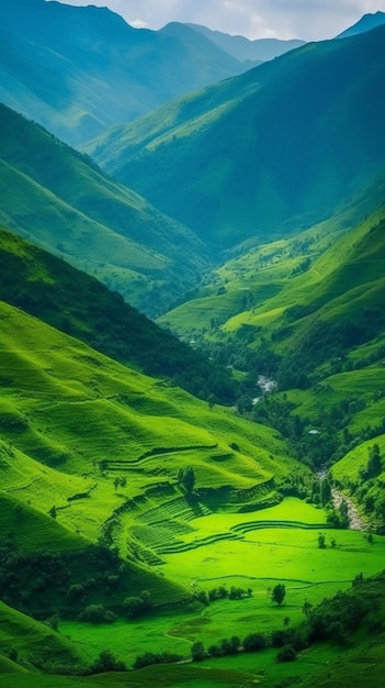 Il bellissimo paesaggio delle montagne è chiamato la valle del sole.