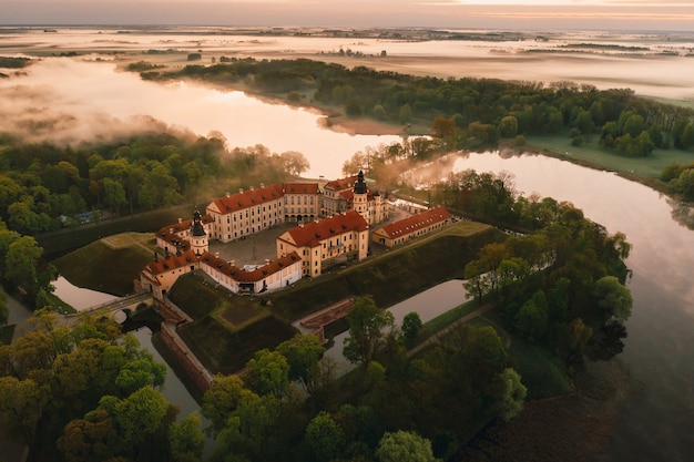 Il castello di Nesvizh è un castello residenziale della famiglia Radziwill a Nesvizh