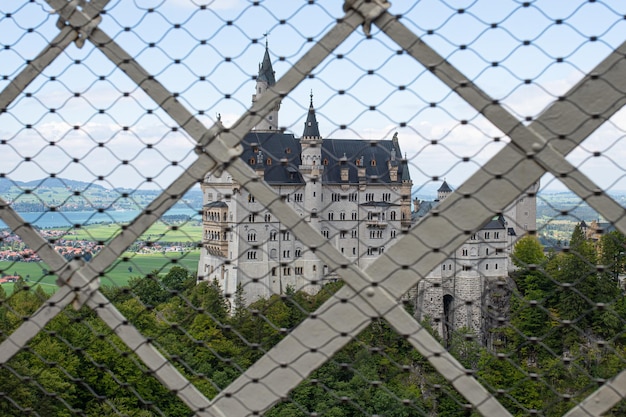 Il castello di Neuschwanstein è uno splendido esempio della maestosità e grandezza dell'architettura europea