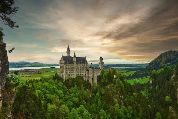 Il castello di Neuschwanstein in Germania