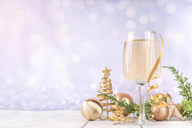 Il conto alla rovescia del Natale, del Capodanno, del bicchiere di champagne.