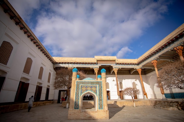 Il cortile centrale del luogo di pellegrinaggio Naqshbandiya a Bukhara