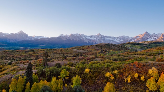 Il Dallas Divide è un'icona del Colorado, ben noto per i suoi vividi colori autunnali prodotti da querce e pioppi.