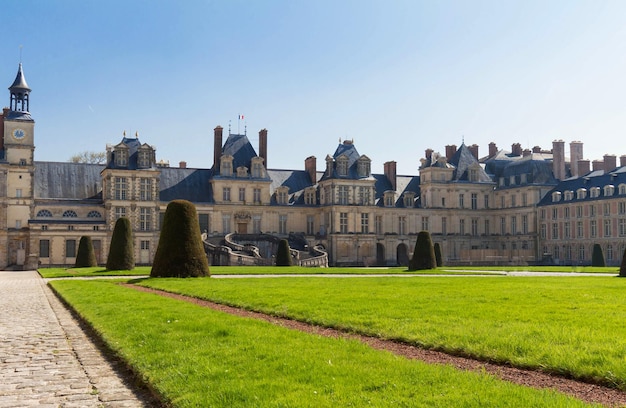 Il famoso castello reale di Fontainebleau Francia