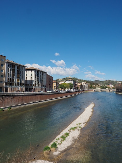 Il fiume Adige a Verona