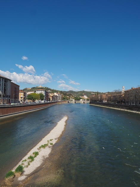 Il fiume Adige a Verona