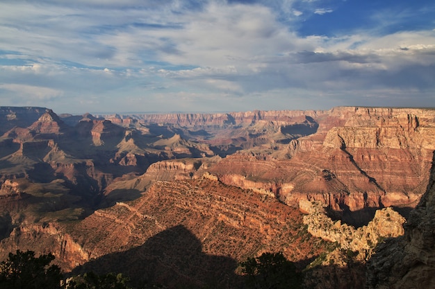 Il Grand Canyon in Arizona, unisce gli Stati