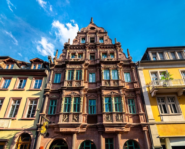 Il haus zum ritter è il più antico edificio residenziale sopravvissuto nella città vecchia di heidelberg, germania