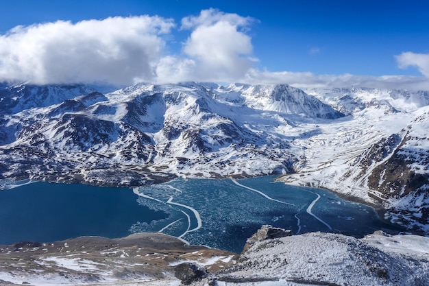 Il lago di MontCenis nelle alpi francesi