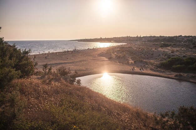 Il mare di Modica (in Sicilia) al tramonto