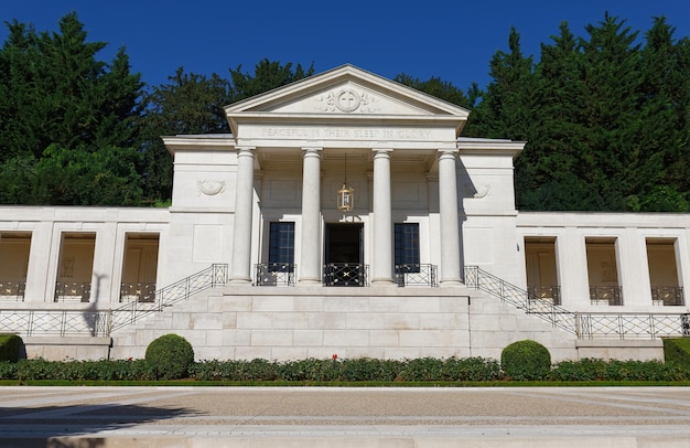 Il memoriale del cimitero americano di Suresnes Si trova appena fuori Parigi