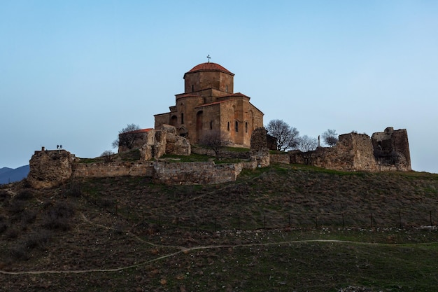 Il monastero di Jvari è il monastero ortodosso georgiano situato vicino a Mtskheta, in Georgia