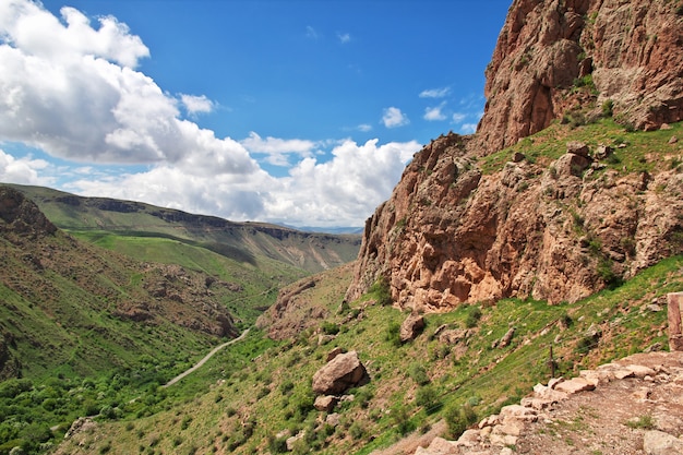 Il monastero di Noravank nelle montagne del Caucaso, Armenia