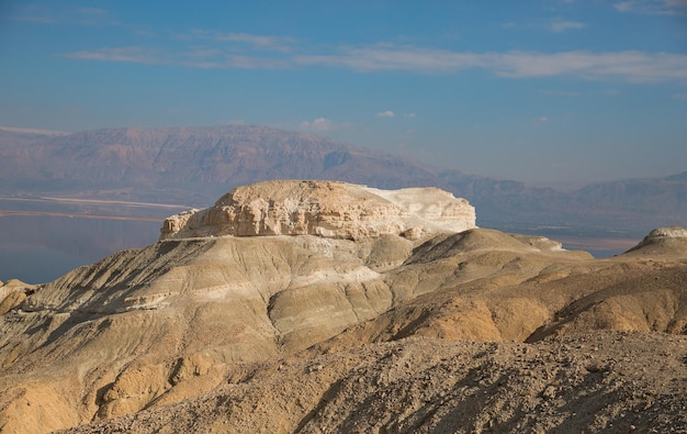 Il monte Sodoma sulla costa del Mar Morto in Israele