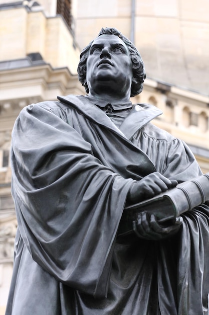 Il monumento a Martin Lutero a Dresda in Germania