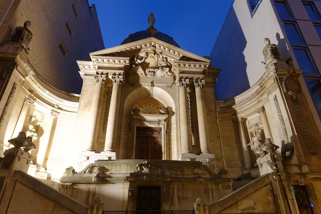 Il NotreDamedeConsolation Una cappella neobarocca Parigi Francia