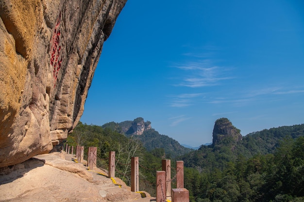 Il paesaggio intorno alle montagne Wuyi Wuyishan nella provincia settentrionale del Fujian in Cina