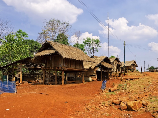 Il piccolo villaggio nel sud del Laos