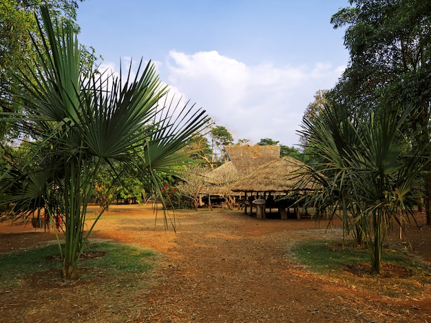 Il piccolo villaggio nel sud del Laos