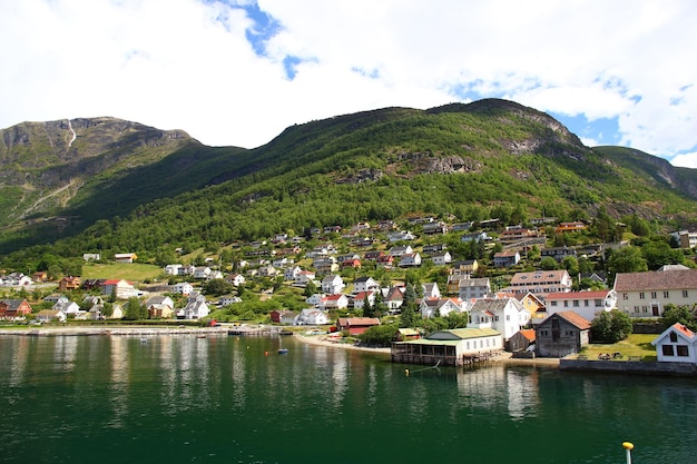 Il piccolo villaggio sul Sognefjord Norvegia