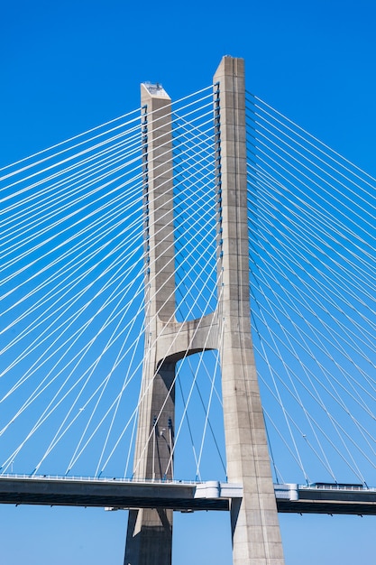 Il ponte Vasco da Gama a Lisbona, Portogallo. È il ponte più lungo d'Europa