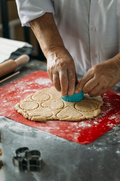 il processo di cottura dei biscotti