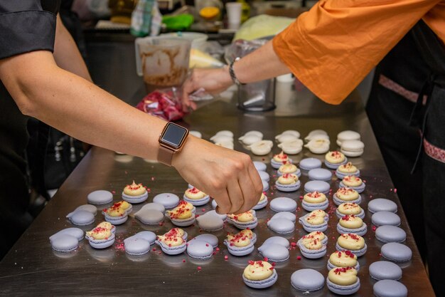 Il processo di preparazione dei macarons