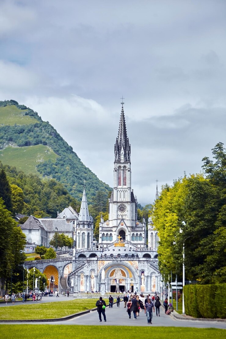 Il Santuario di Nostra Signora di Lourdes o la regione del Dominio Occitania nel sud-ovest della Francia