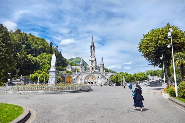 Il Santuario di Nostra Signora di Lourdes Occitanie Francia