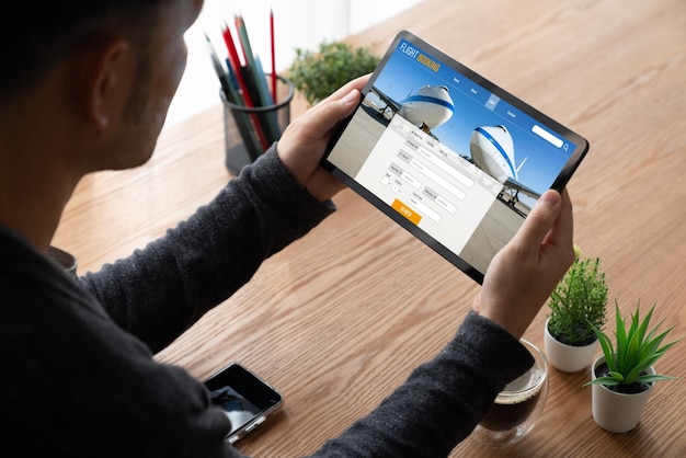 Il sito Web di prenotazione dei voli online fornisce un sistema di prenotazione alla moda