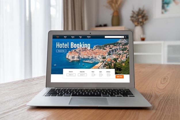 Il sito Web di prenotazione di alloggi in hotel online fornisce un sistema di prenotazione alla moda