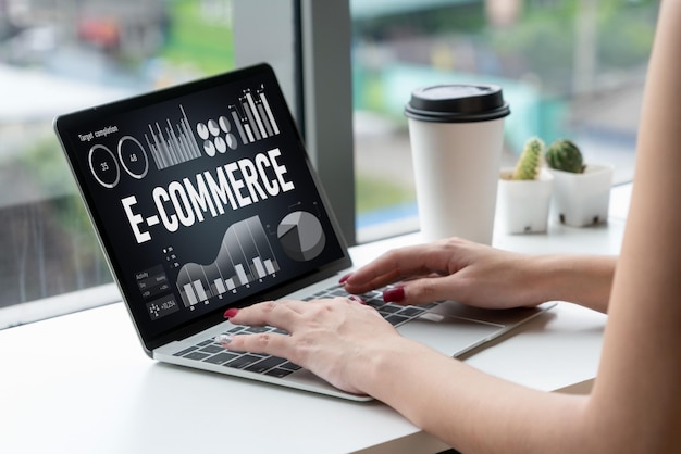 Il software di dati di e-commerce fornisce un dashboard alla moda per l'analisi delle vendite