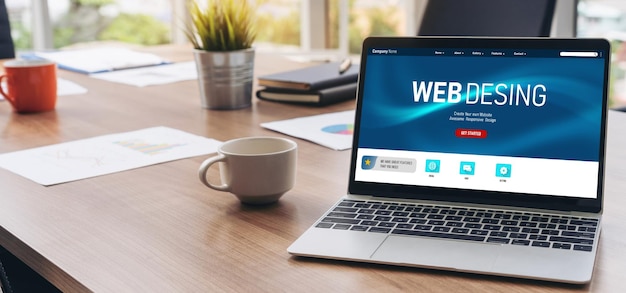 Il software di progettazione del sito web fornisce un modello di moda per le attività di vendita al dettaglio online