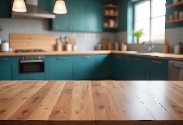 Il tavolino in legno sullo sfondo sfocato della cucina può essere utilizzato come modello per la visualizzazione o il montaggio di prodotti