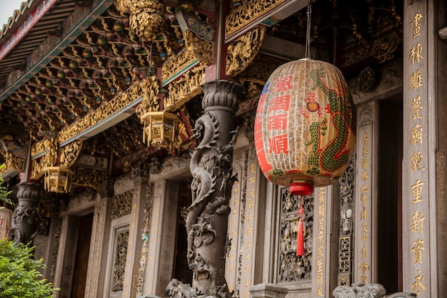 Il tempio di Longshan nel centro di Taipei a Taiwan