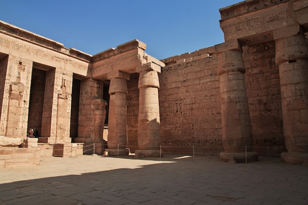 Il tempio di Medinet Habu a Luxor, in Egitto