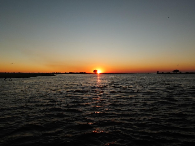 Il tramonto sul fiume Zambesi Botswana Africa