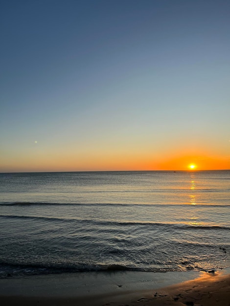 Il tramonto sulla spiaggia