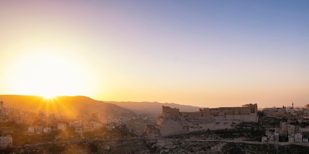 Il vecchio castello di Kerak è un grande castello dei crociati a Kerak o Al Karak in Giordania